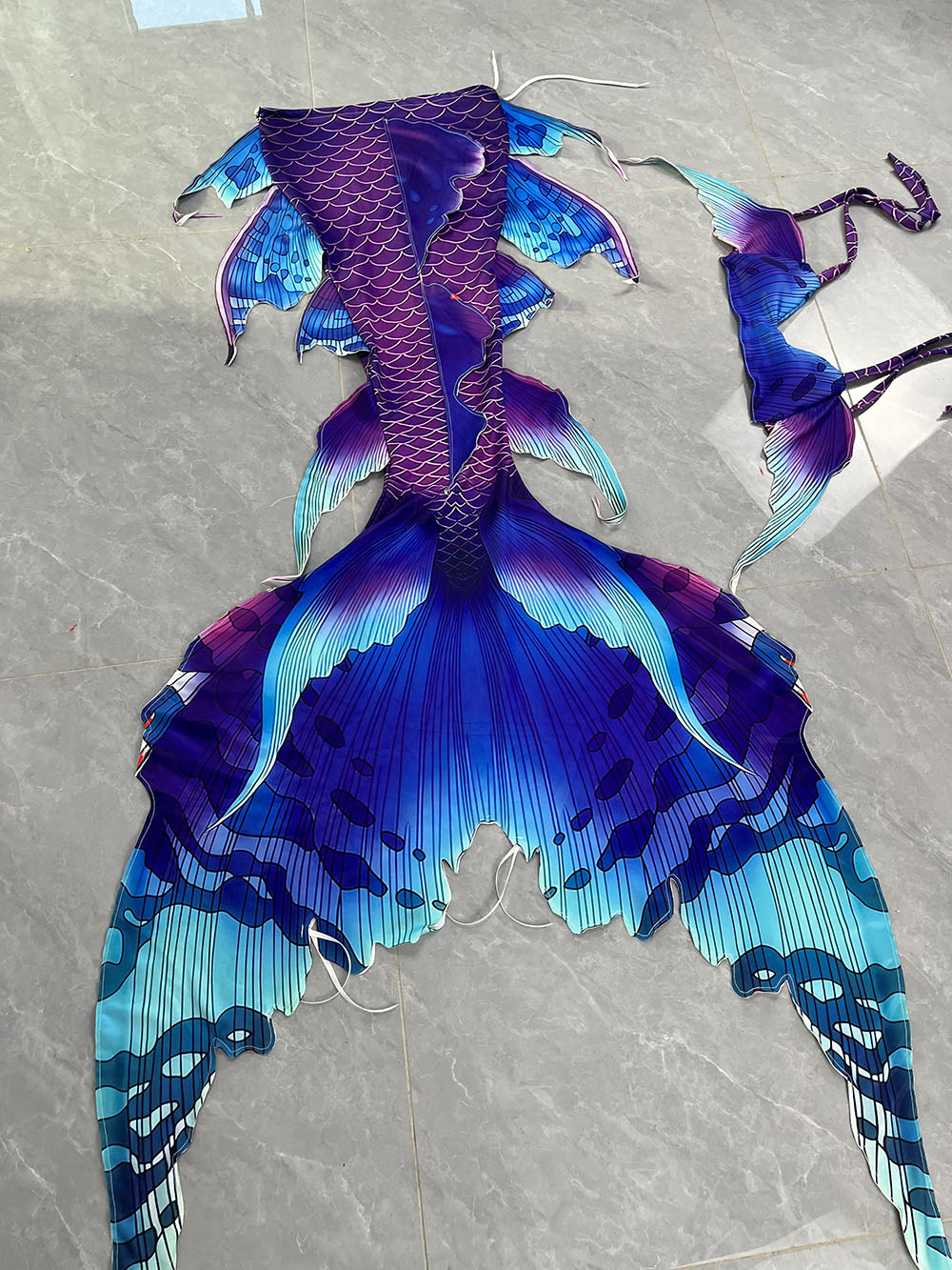 Colorful Dreamy Mermaid Tail A - Aquarium review and price